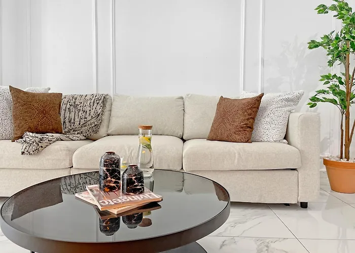 The Encino - Luxury Seaside 公寓 拉纳卡