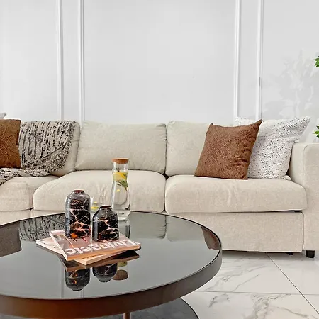 The Encino - Luxury Seaside Apartament Larnaca