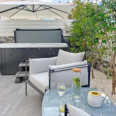 The Encino - Luxury Seaside Apartament Larnaca